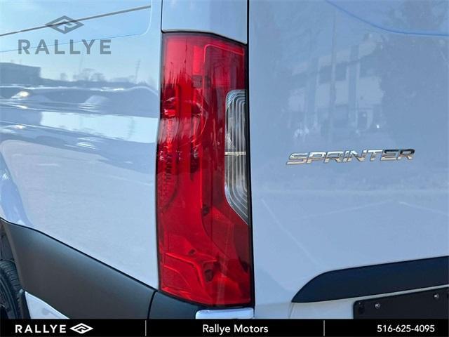 Photo of 2025 White Mercedes-Benz Sprinter 2500