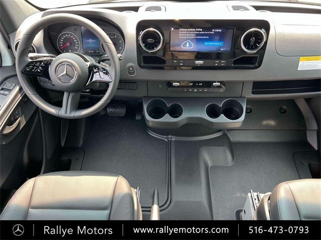 Photo of 2025 White Mercedes-Benz Sprinter 2500
