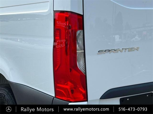 Photo of 2025 White Mercedes-Benz Sprinter 2500