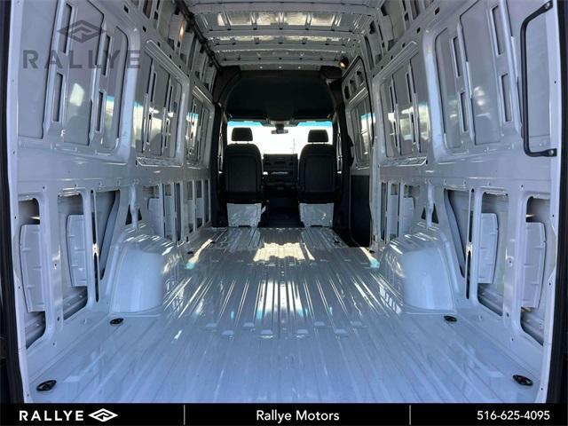 Photo of 2025 White Mercedes-Benz Sprinter 2500