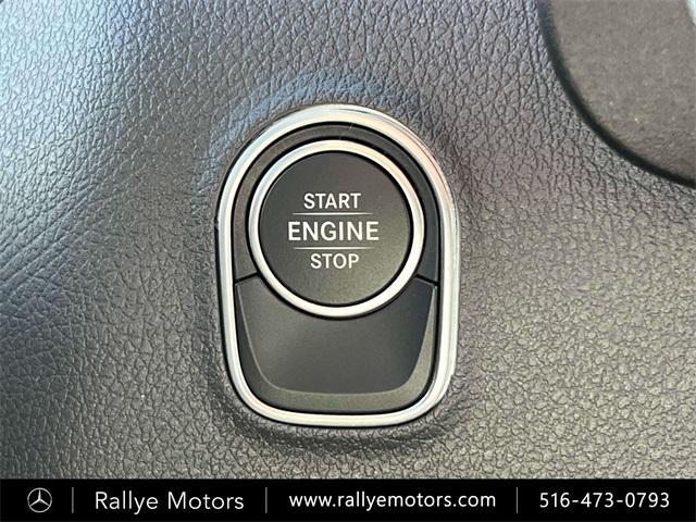 Photo of 2025 White Mercedes-Benz Sprinter 2500