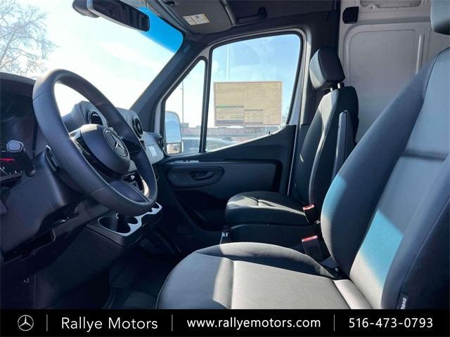 Photo of 2025 White Mercedes-Benz Sprinter 2500