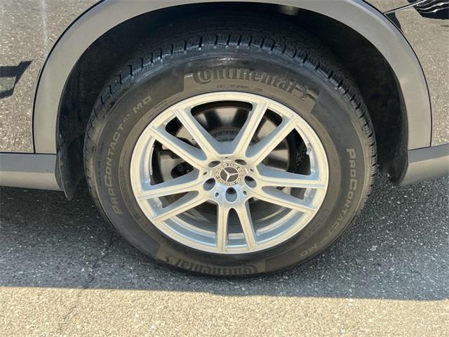 Photo of 2023 Black Mercedes-Benz GLC 300