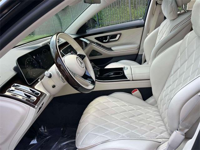 Photo of 2022 Black Mercedes-Benz S-Class