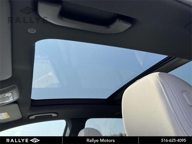 Photo of 2025 White Mercedes-Benz GLE 450