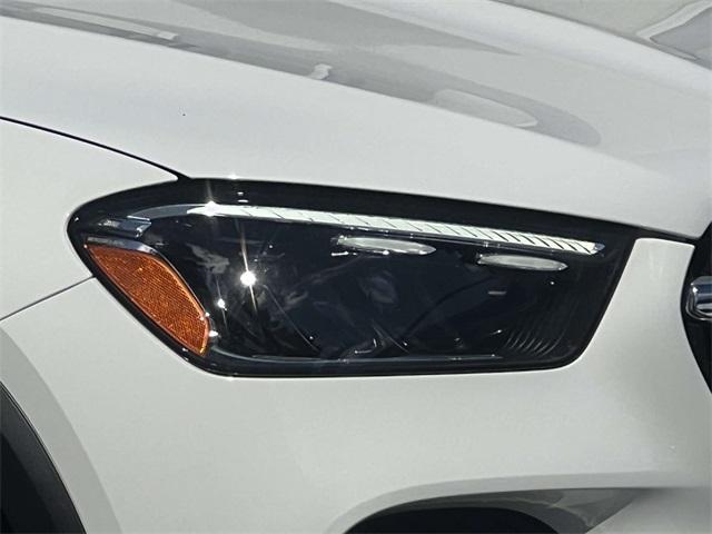 Photo of 2024 White Mercedes-Benz GLE 350