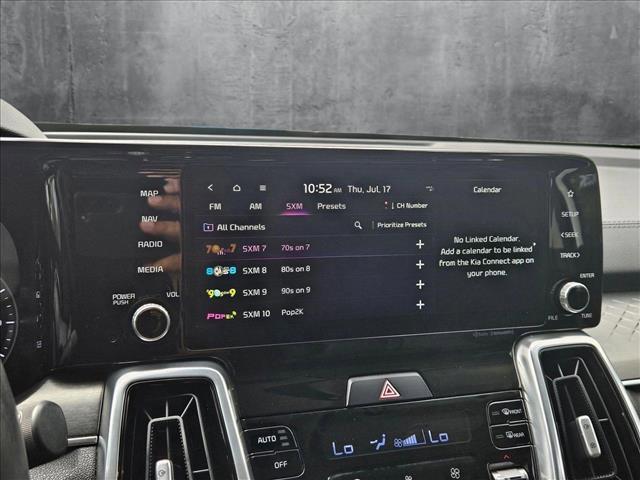 Photo of 2022 Sparkling Silver Kia Sorento