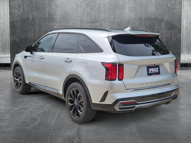Photo of 2022 Sparkling Silver Kia Sorento