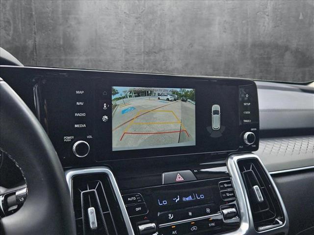 Photo of 2022 Sparkling Silver Kia Sorento