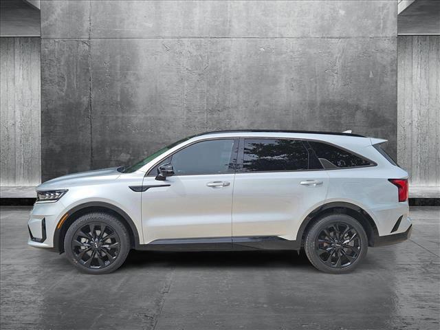 Photo of 2022 Sparkling Silver Kia Sorento
