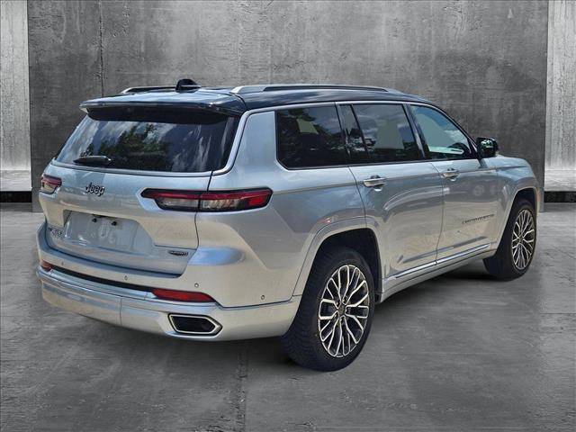 Photo of 2021 Silver Zynith Jeep Grand Cherokee L