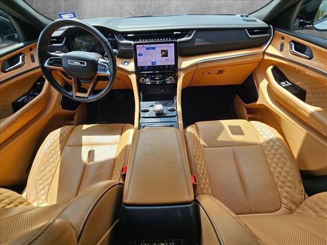 Photo of 2021 Silver Zynith Jeep Grand Cherokee L