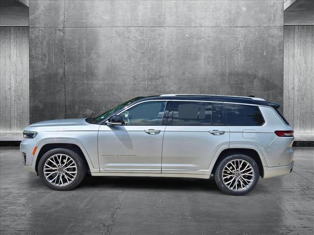 Photo of 2021 Silver Zynith Jeep Grand Cherokee L
