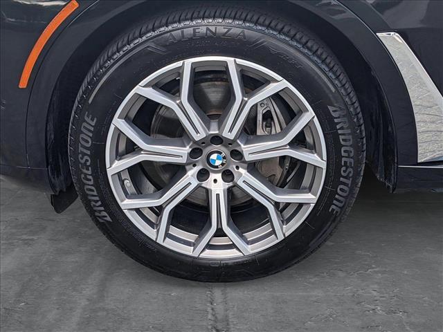 Photo of 2025 Black BMW X7