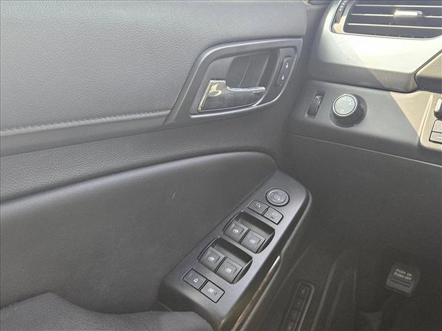Photo of 2018 Summit White Chevrolet Tahoe
