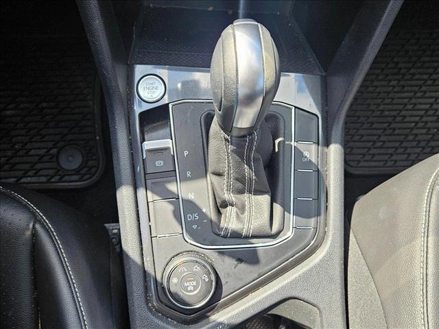 Photo of 2021 Platinum Gray Meta Volkswagen Tiguan
