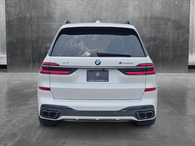 Photo of 2026 Mineral White Metallic BMW X7