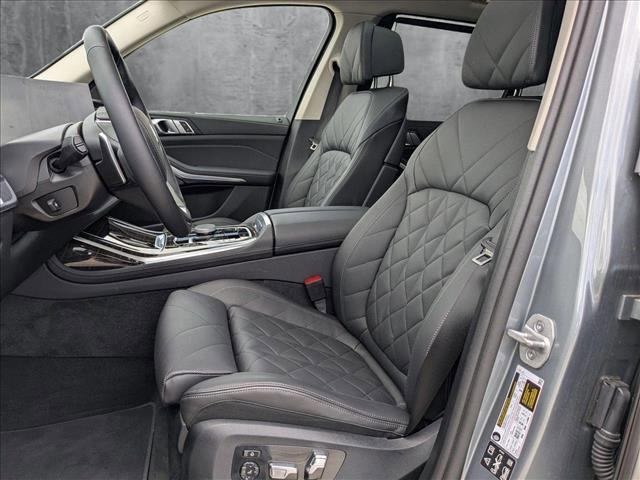 Photo of 2025 Gray BMW X7