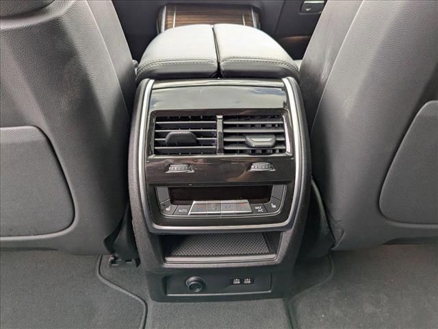 Photo of 2025 Gray BMW X7