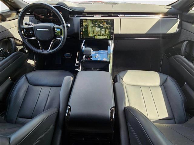 Photo of 2024 White Land Rover Range Rover Sport