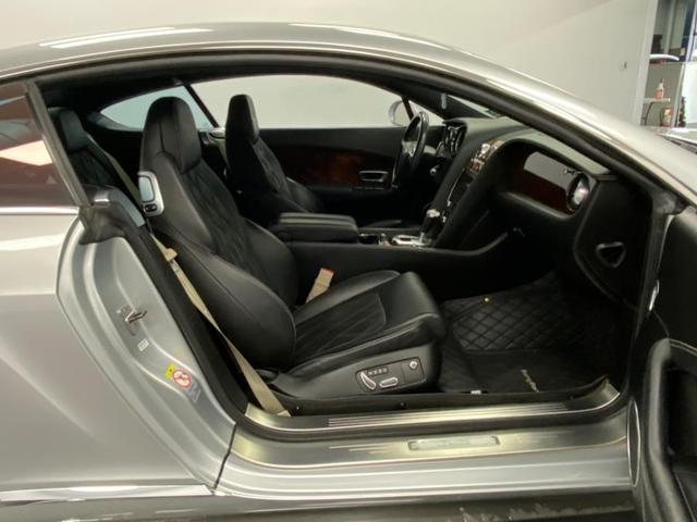 Photo of 2012 Silver Frost Metallic Bentley Continental GT
