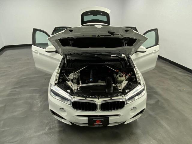 Photo of 2019 Alpine White BMW X6