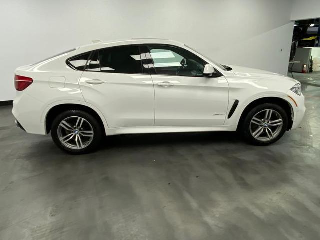 Photo of 2019 Alpine White BMW X6