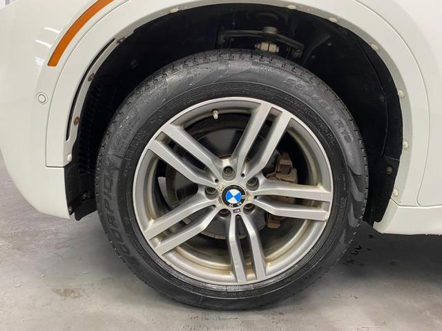 Photo of 2019 Alpine White BMW X6