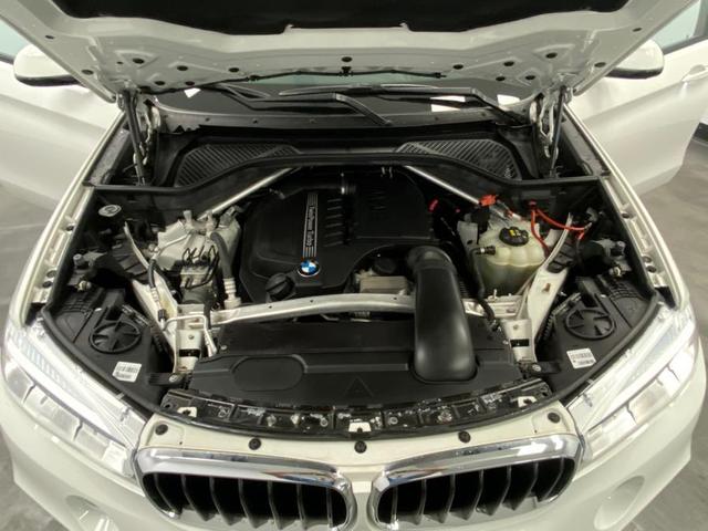 Photo of 2019 Alpine White BMW X6