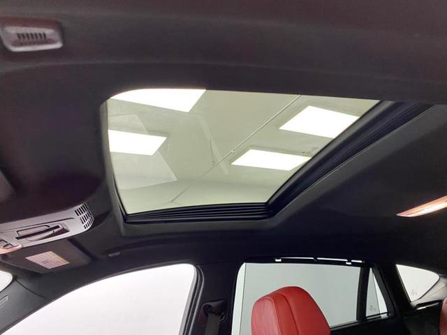 Photo of 2019 Alpine White BMW X6