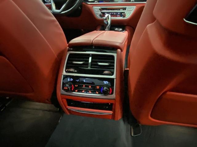 Photo of 2018 Alpine White BMW 750
