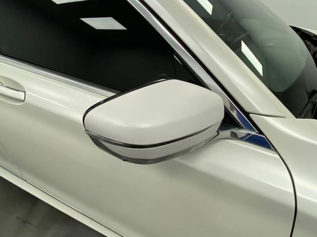 Photo of 2018 Alpine White BMW 750