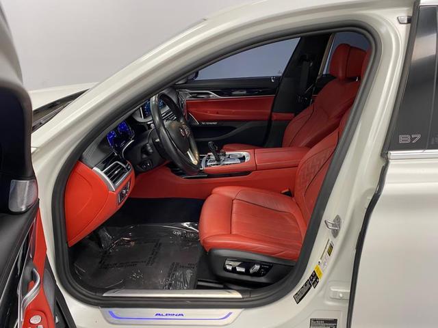 Photo of 2018 Alpine White BMW 750