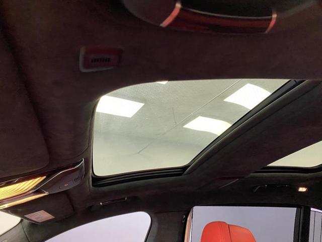 Photo of 2018 Alpine White BMW 750
