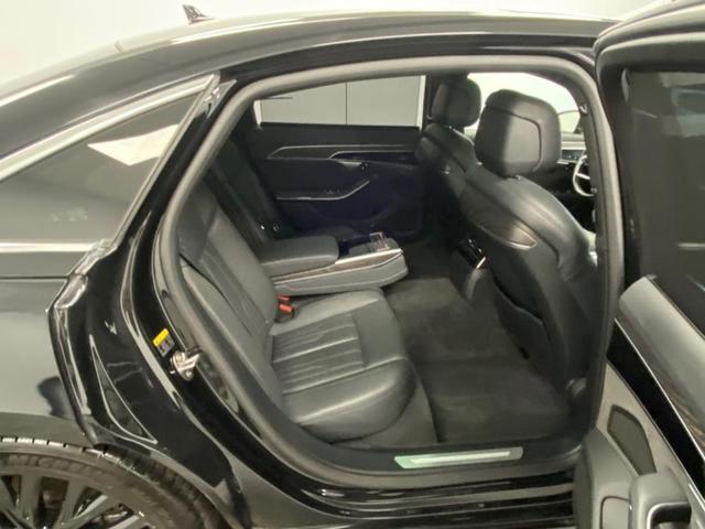 Photo of 2019 Mythos Black Metallic Audi A8