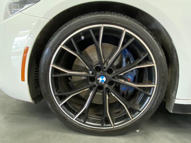 Photo of 2018 Alpine White BMW M550