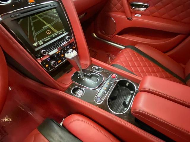 Photo of 2018 Black Crystal Metallic Bentley Flying Spur