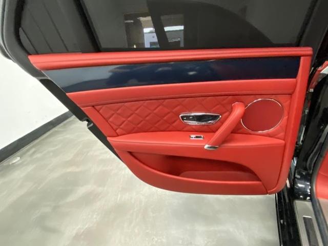 Photo of 2018 Black Crystal Metallic Bentley Flying Spur