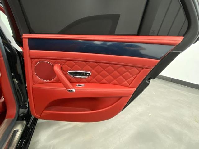 Photo of 2018 Black Crystal Metallic Bentley Flying Spur