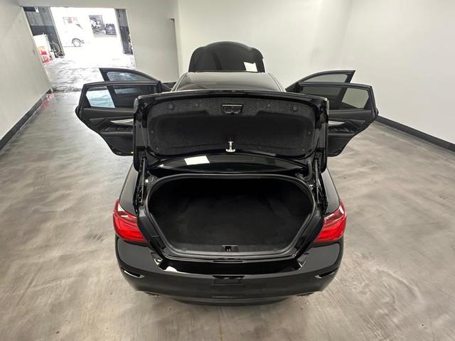 Photo of 2017 Black Obsidian INFINITI Q70L