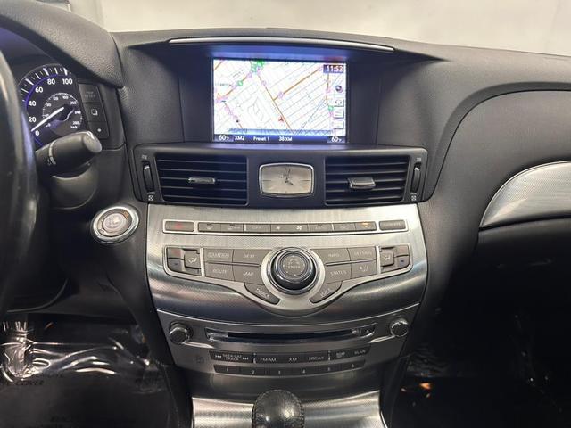 Photo of 2017 Black Obsidian INFINITI Q70L
