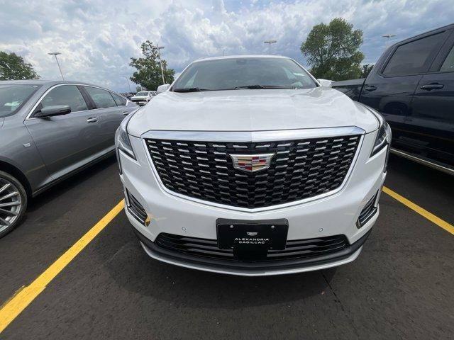 Photo of 2025 Crystal White Tri-Coat Cadillac XT5