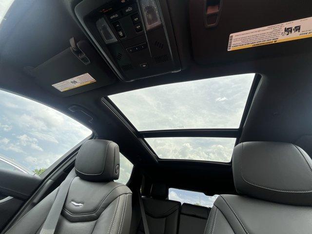 Photo of 2025 Crystal White Tri-Coat Cadillac XT5