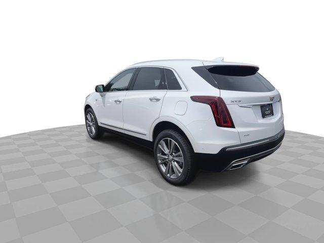Photo of 2025 Crystal White Tri-Coat Cadillac XT5