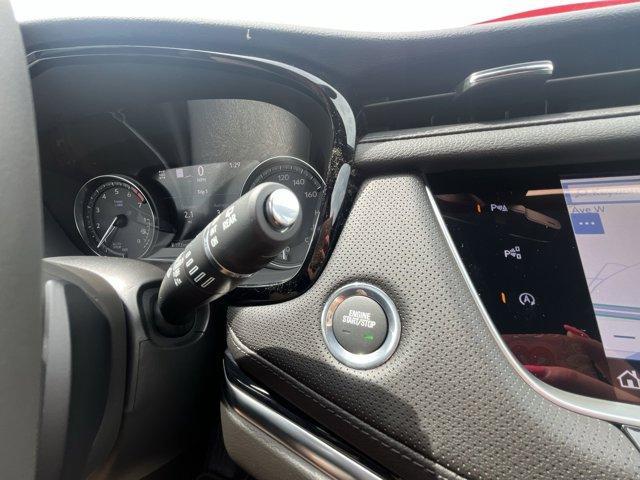 Photo of 2025 Crystal White Tri-Coat Cadillac XT5