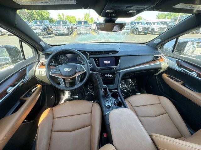 Photo of 2025 Stellar Black Metallic Cadillac XT5