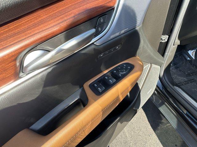 Photo of 2025 Stellar Black Metallic Cadillac XT5
