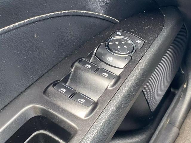 Photo of 2018 White Ford Fusion