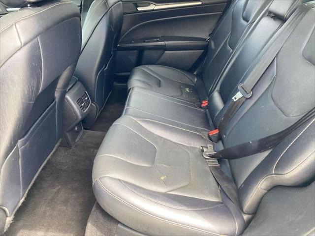 Photo of 2018 White Ford Fusion