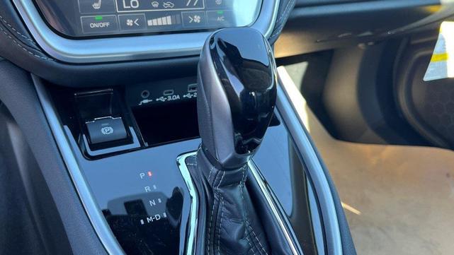 Photo of 2025 Crystal White Pearl Subaru Legacy